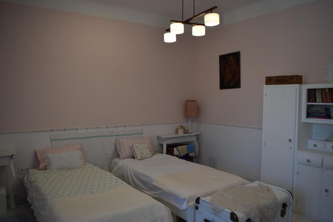 Malomszeg Apartman 2 بيتْش المظهر الخارجي الصورة